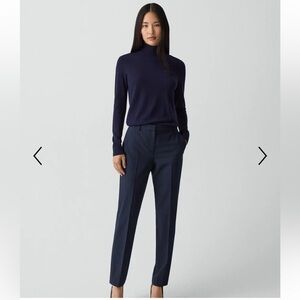 Theory Treeca FL traceable wool trousers pants. Size 8.